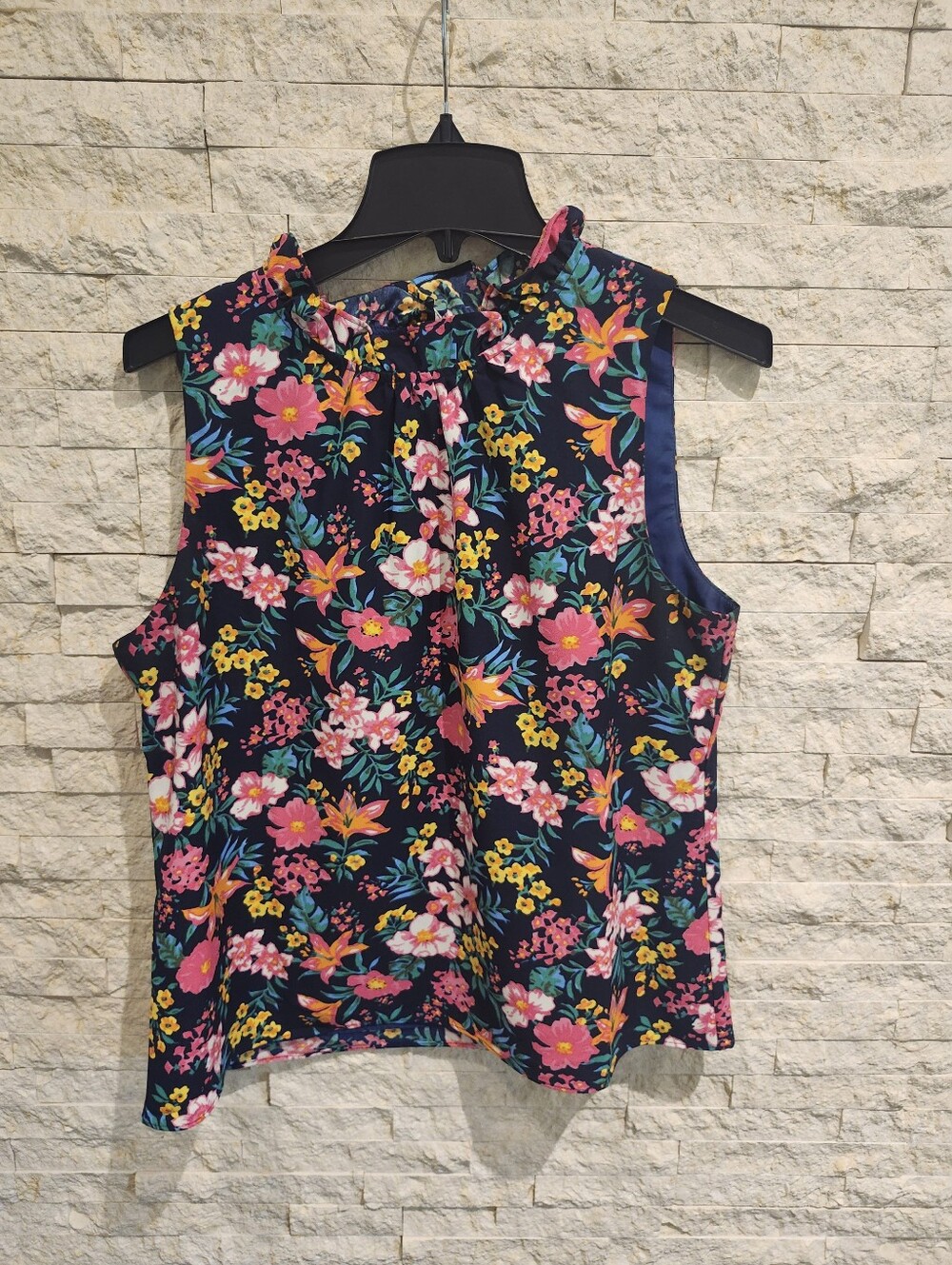 J Crew Navy Vibrant Floral Sleeveless Top Ruffle Neck Size Medium
